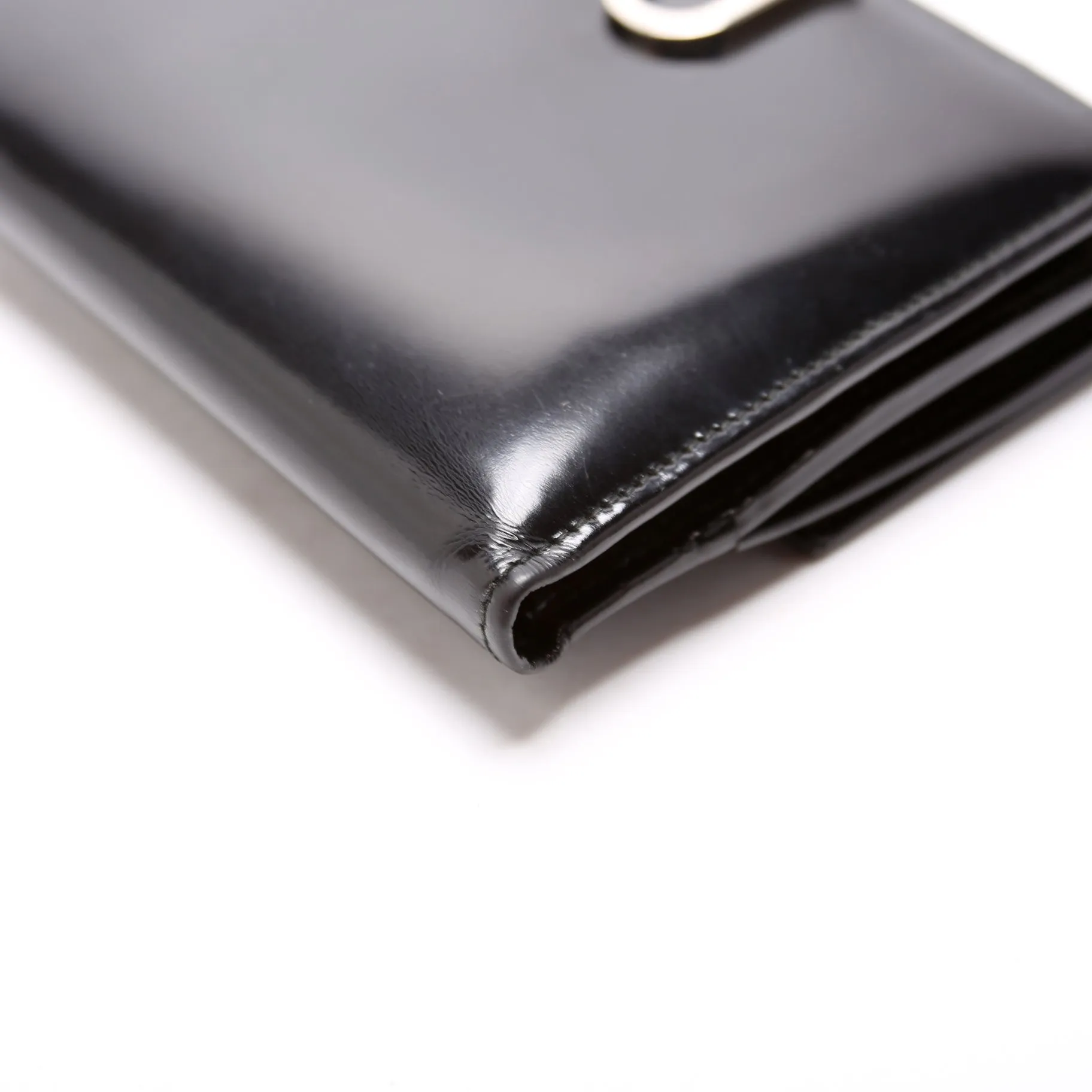 035-1147 Brushed Leather Compact Wallet Black